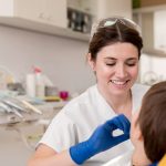 Precificação para sua clínica odontológica: como determinar o valor dos seus serviços?